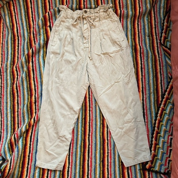 Free People Margate Pleated Drawstring Cargo Trouser Medium Cream Tan - Picture 5 of 7